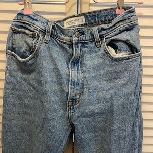 Abercrombie & Fitch The 90s Straight Ultra High Rise 6L